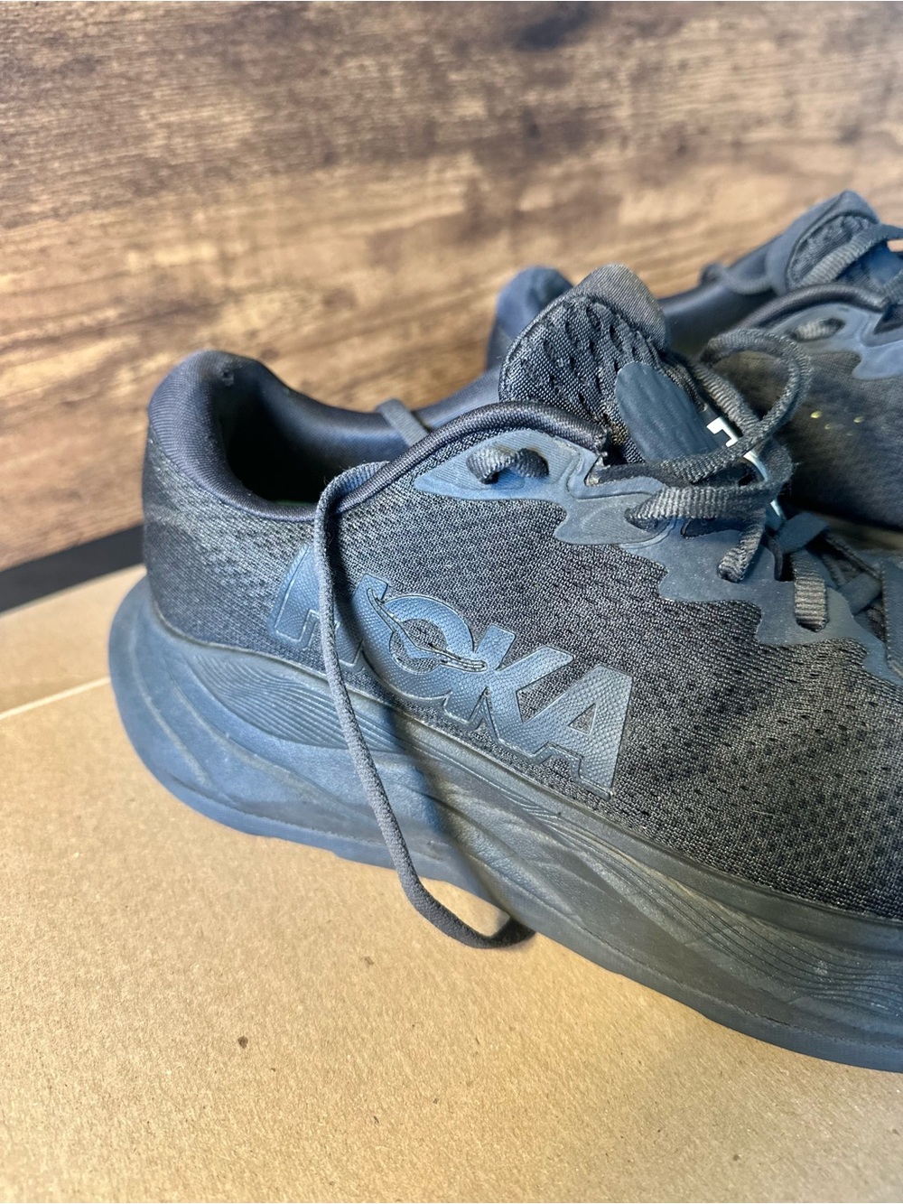 HOKA ONE ONE Rincon 4 Men's size 8.5 Black Mesh Breathable Lace-Up Running Sneak